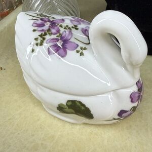 Vintage porcelain Swan Trinket Box